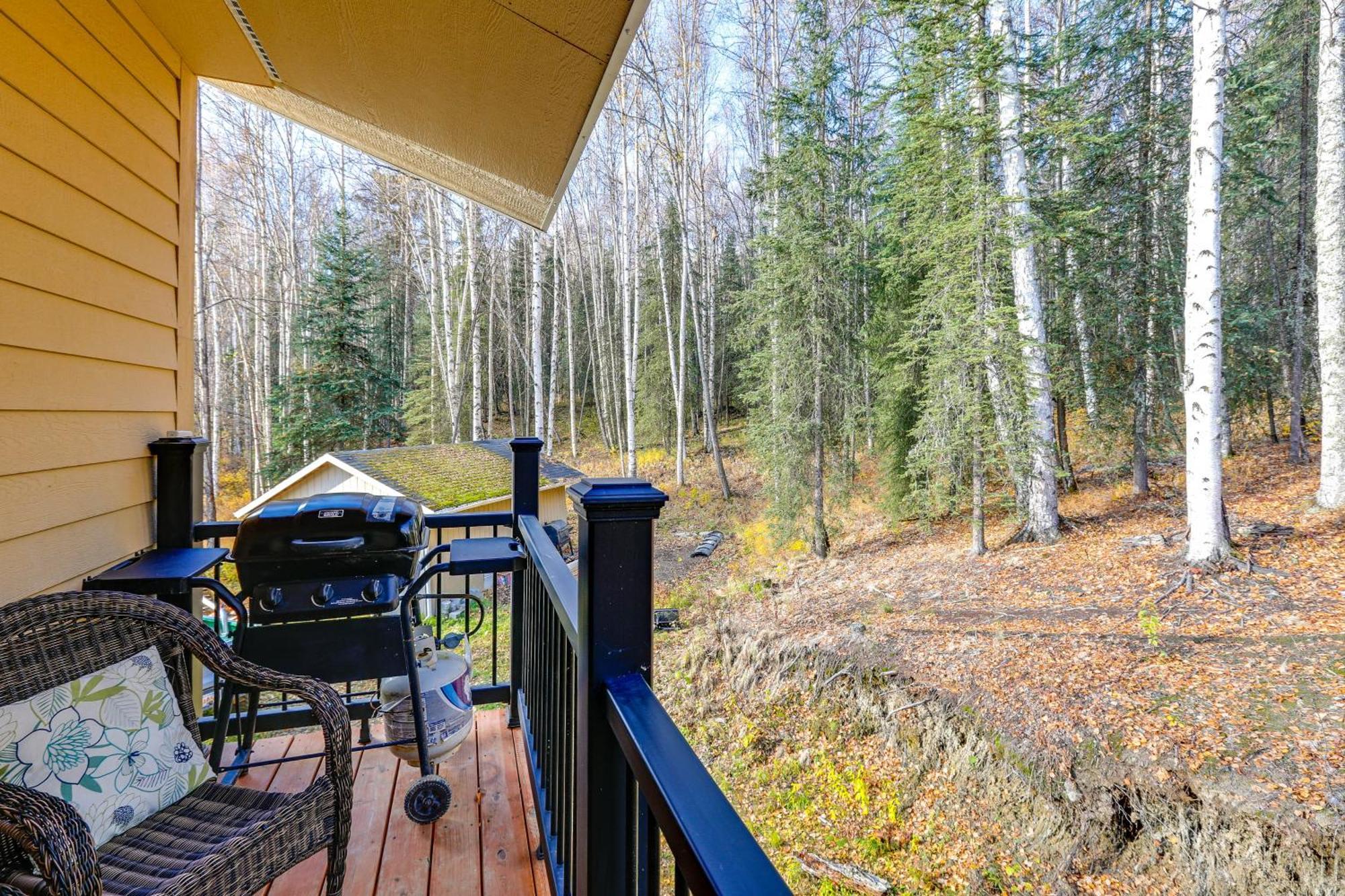 Convenient Fairbanks Guest Suite With Grill! Екстериор снимка